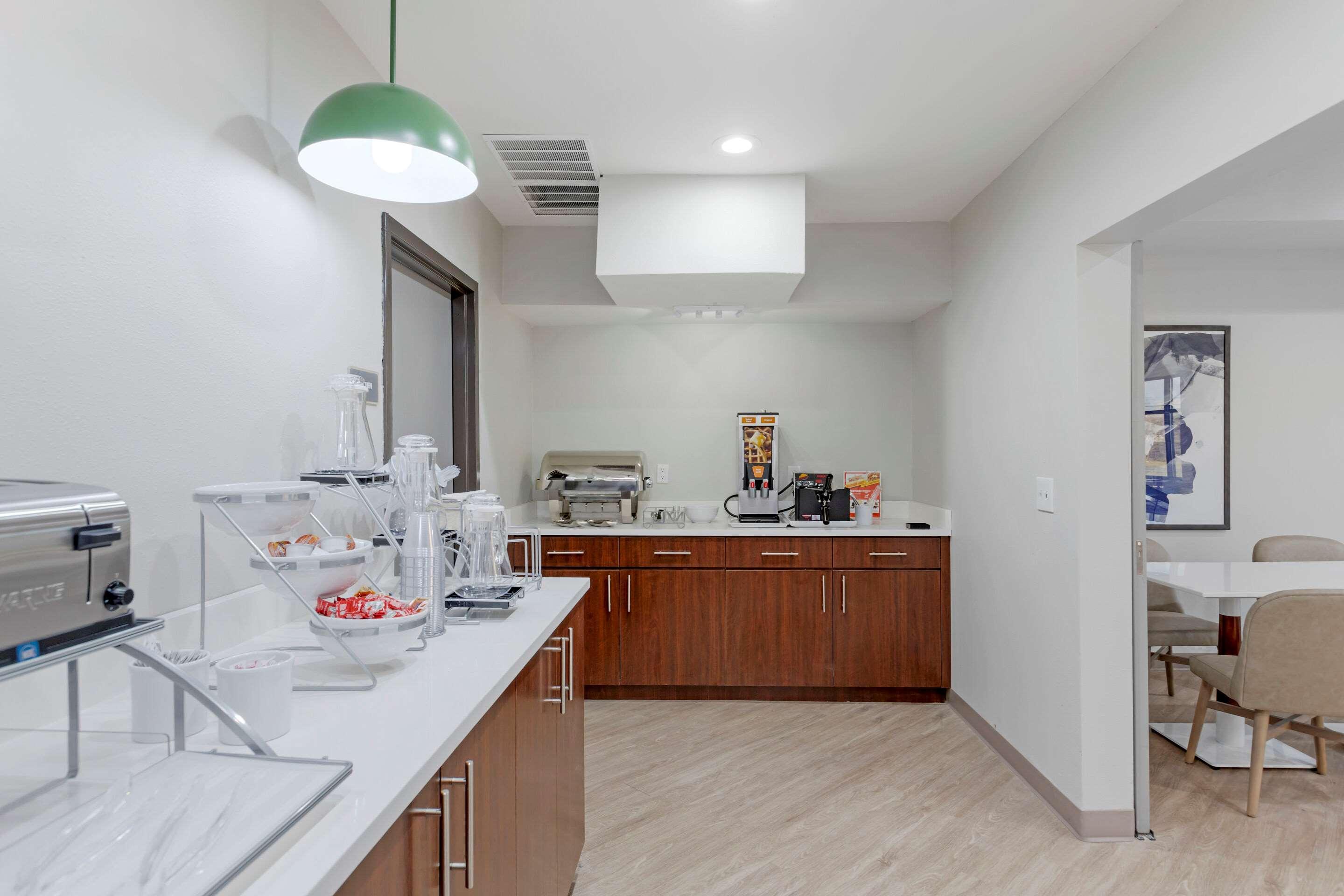 Clawson Comfort Inn Detroit - Troy מראה חיצוני תמונה